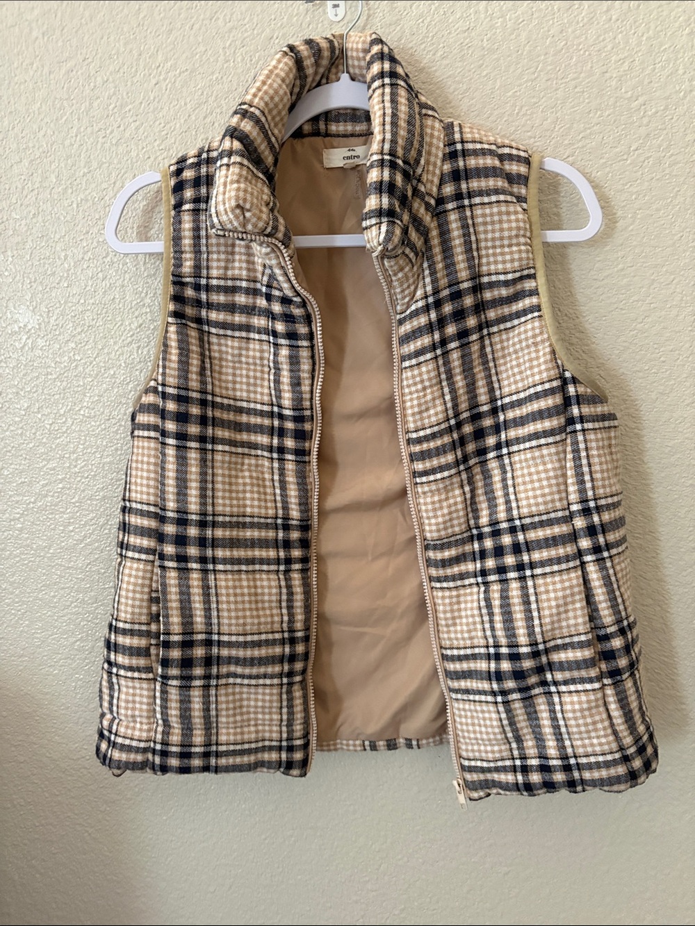 entro Plaid Puffer Vest in Tan and Black - Picture 3 of 9
